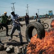 Kenya's Odinga urges voters to stay home for disputed poll