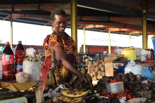 « Je ne mange plus que la “mort subite” » : le prix des denrées alimentaires explose en Côte d’Ivoire